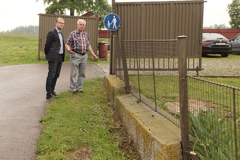 05 ... kacejici se plot